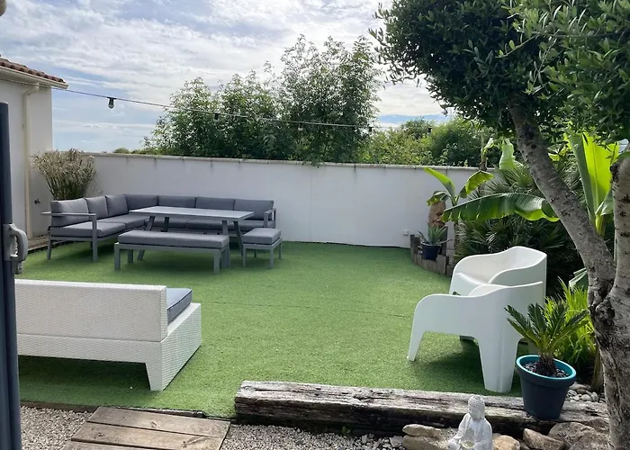 Avec Piscine Semesterbostad